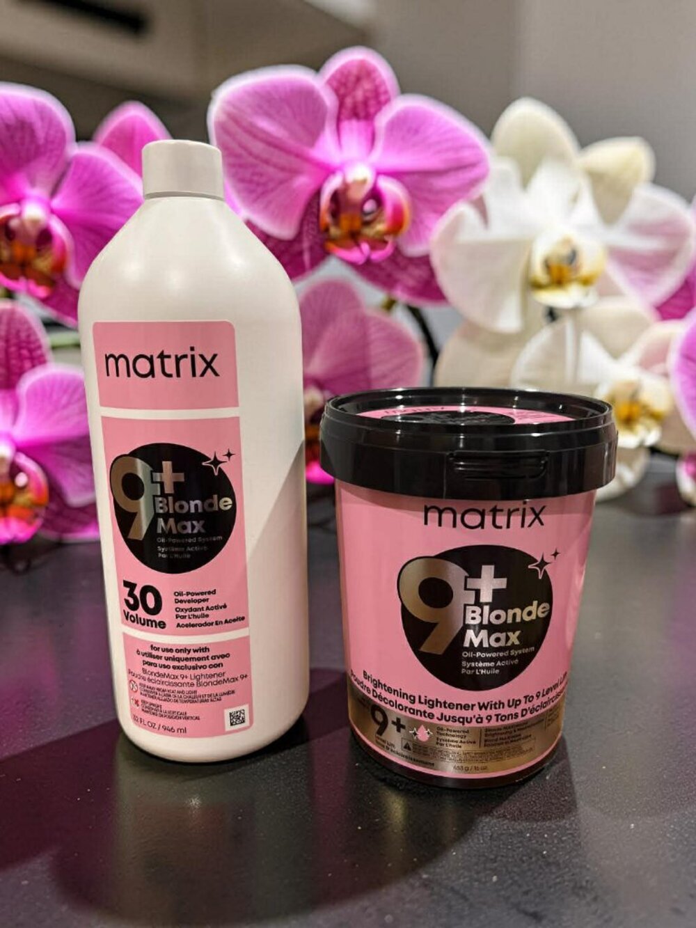 Matrix 9+ Blonde Max Oil Powered 30 Vol Developer + Oil Lightener Up to 9 Levels